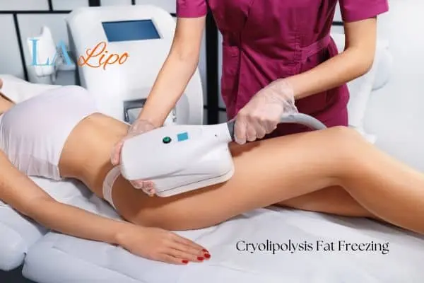 Woman receiving coolsculpting Sunderland treatment on her thighs